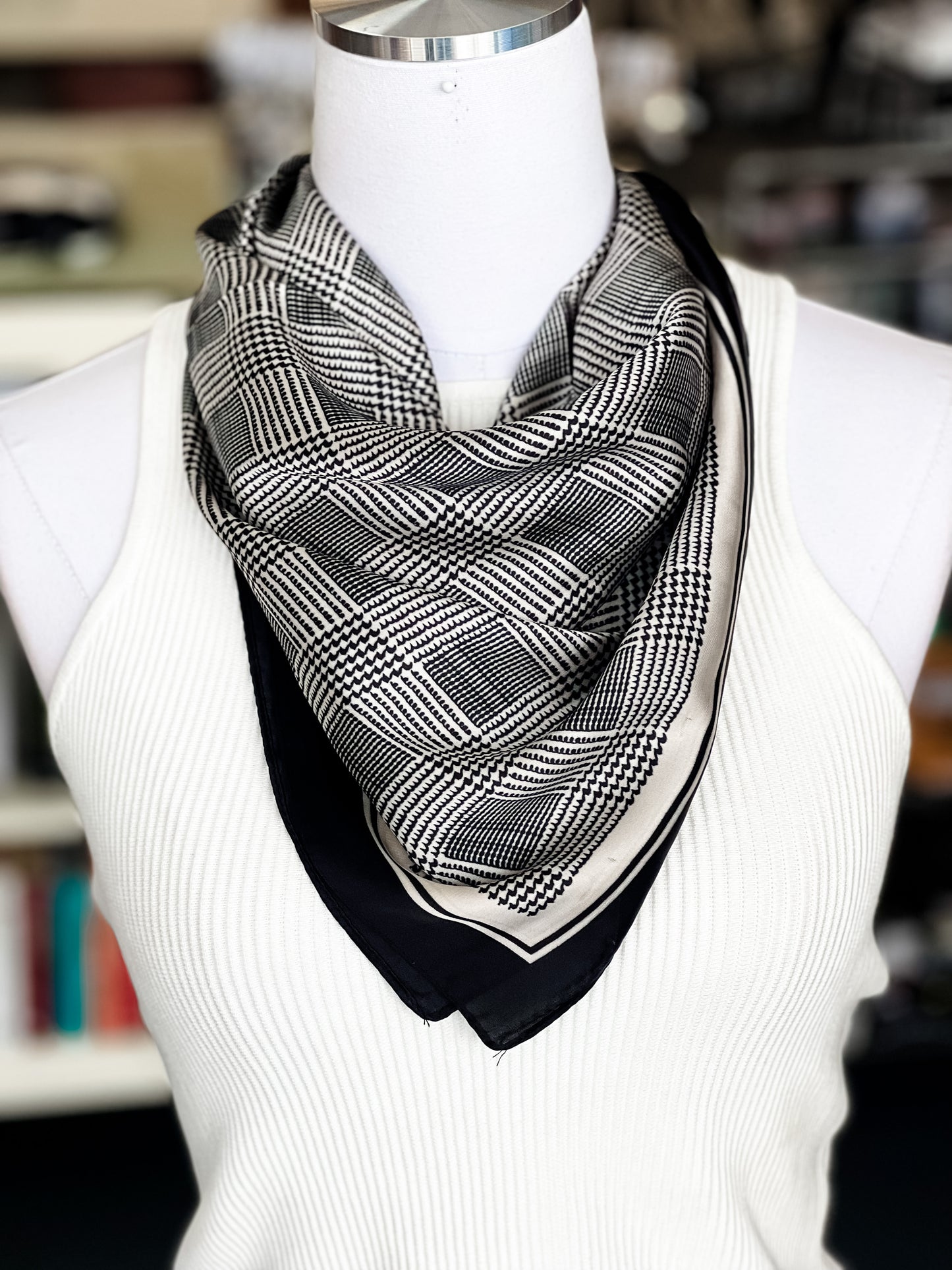 Marlo Scarf