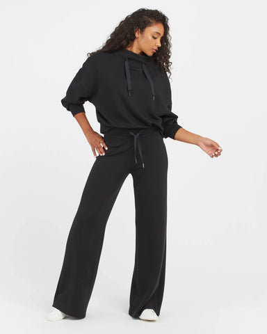 AirEssentials Wide Leg Pant